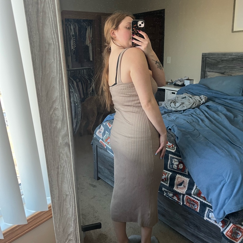 MOD REF MAXI DRESS - Picture 2 of 4